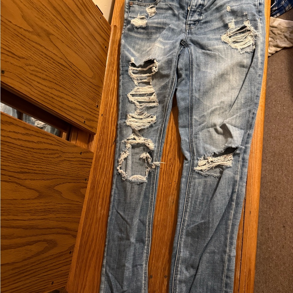 American Eagle Outfitters Light Blue Distressed Skinny Jeans